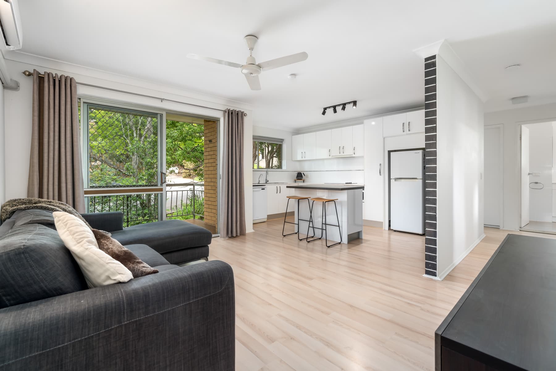 5/15 Douglas Street, St Lucia - Image 1
