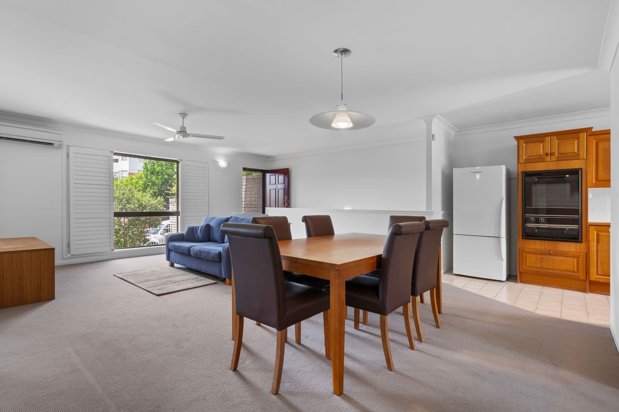 3/19 Clarence Road, Indooroopilly - Thumbnail 2
