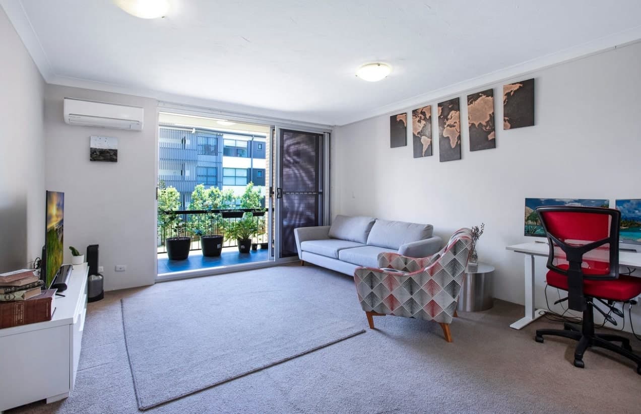 2/52 Sisley Street, St Lucia - Thumbnail 2
