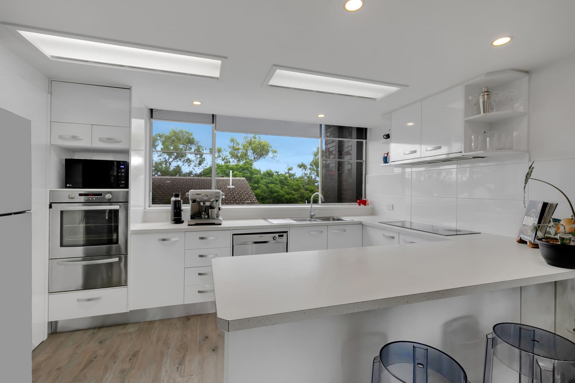2/18 Holmes Street, Toowong - Image 1
