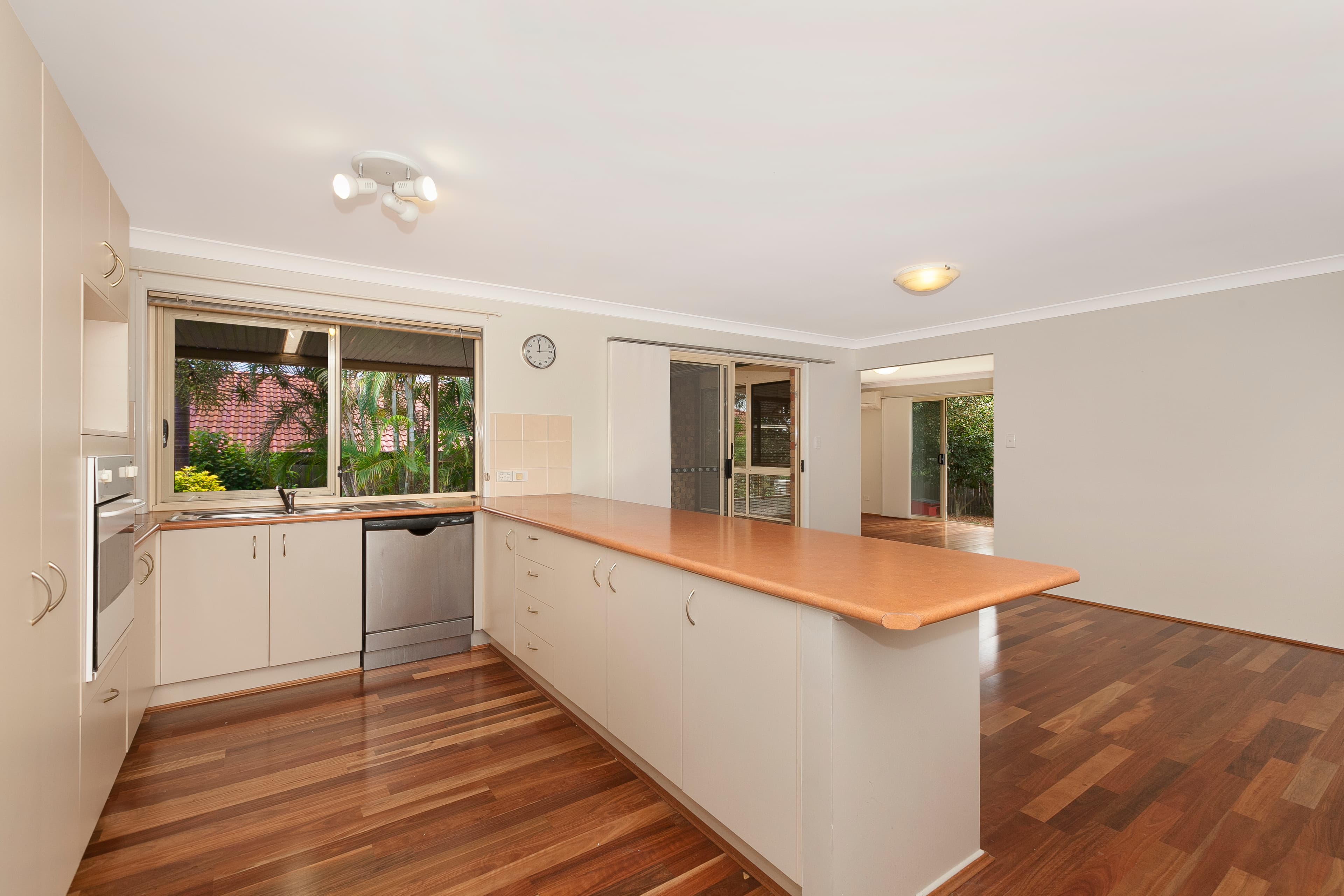 68 Ghost Gum Street, Bellbowrie - Thumbnail 2