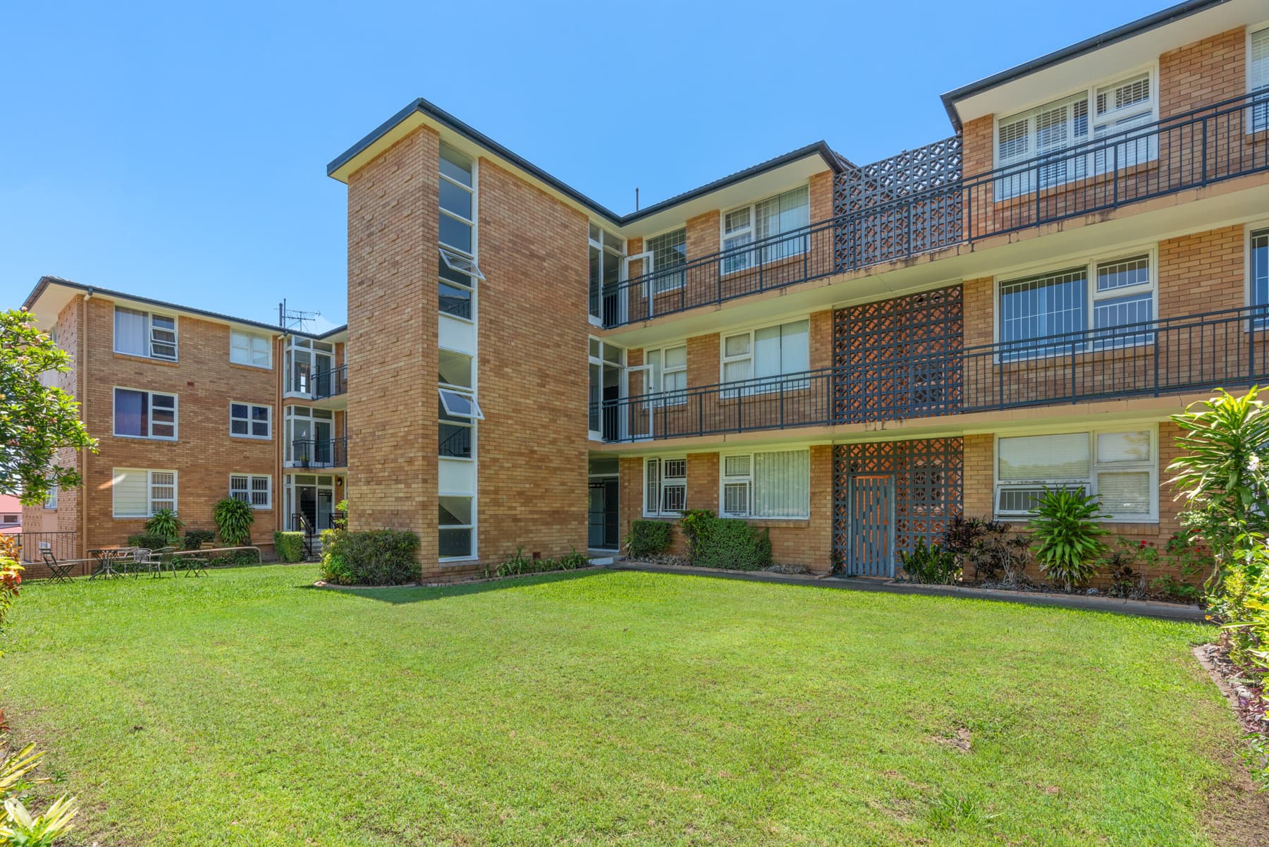 10/16 Dovercourt Roa..., Toowong - Thumbnail 4