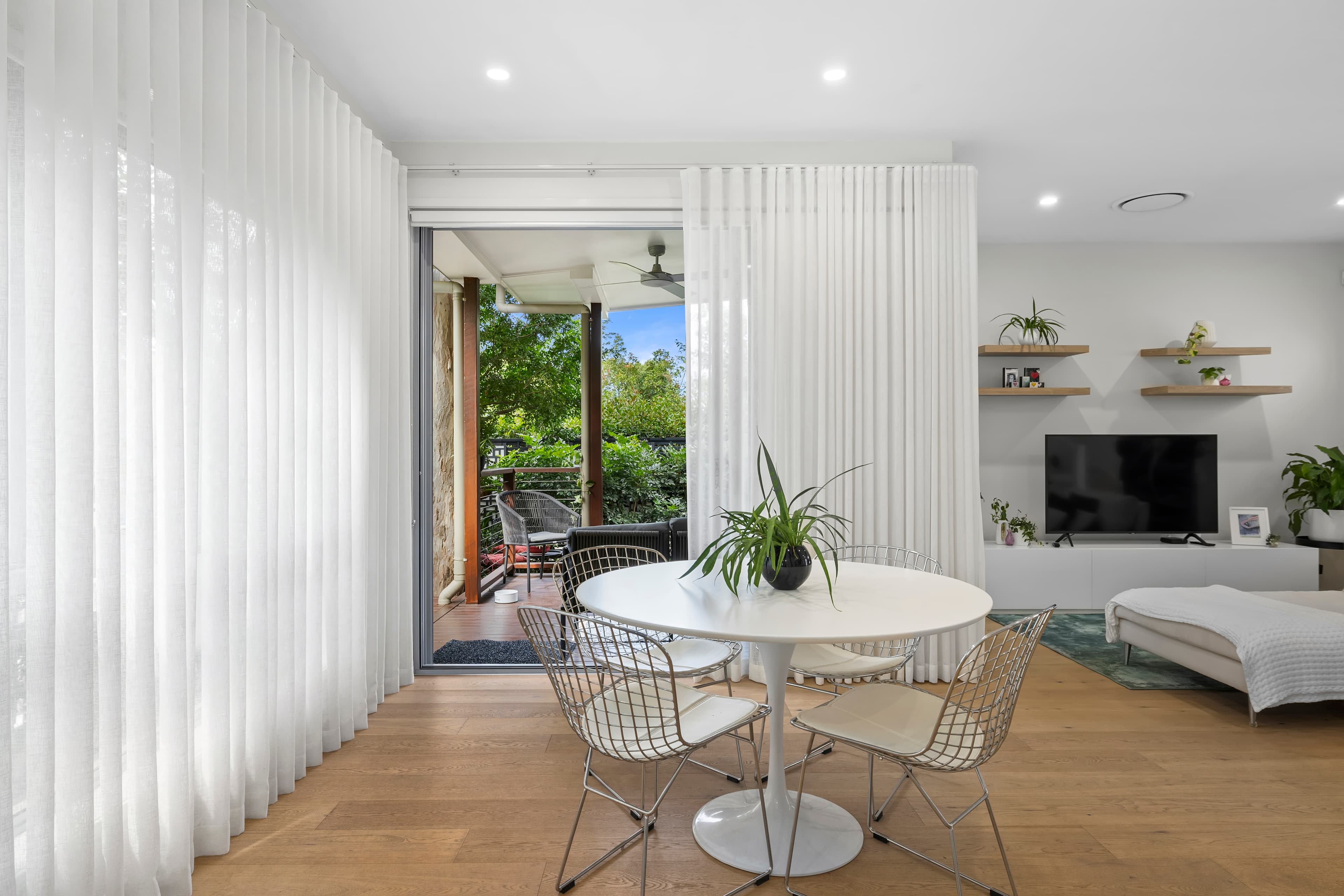 13/111 Elizabeth Str..., Toowong - Thumbnail 2