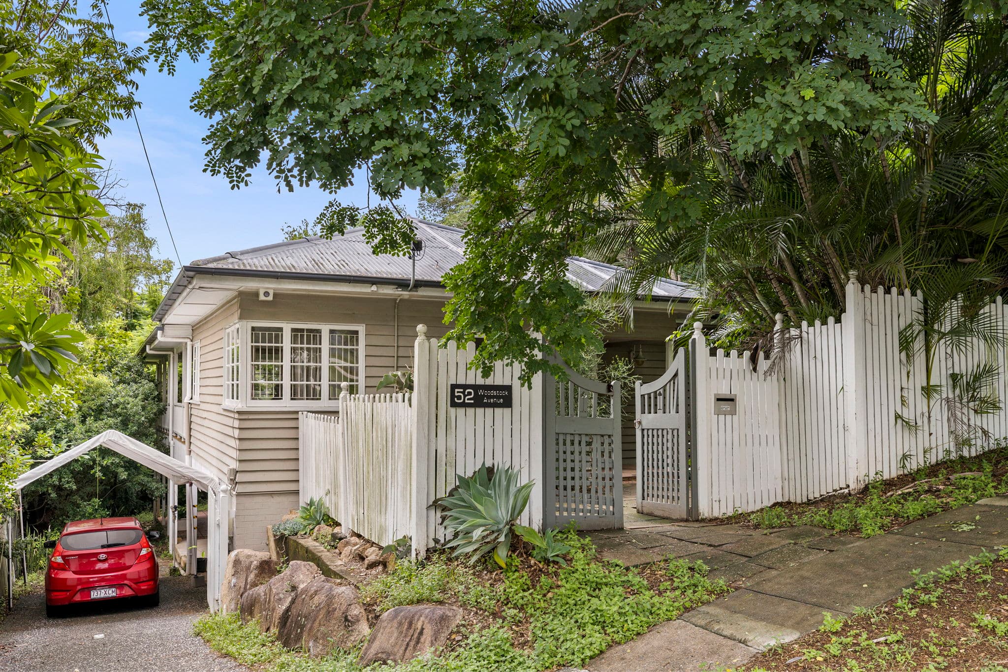 52 Woodstock Avenue, Taringa - Image 1