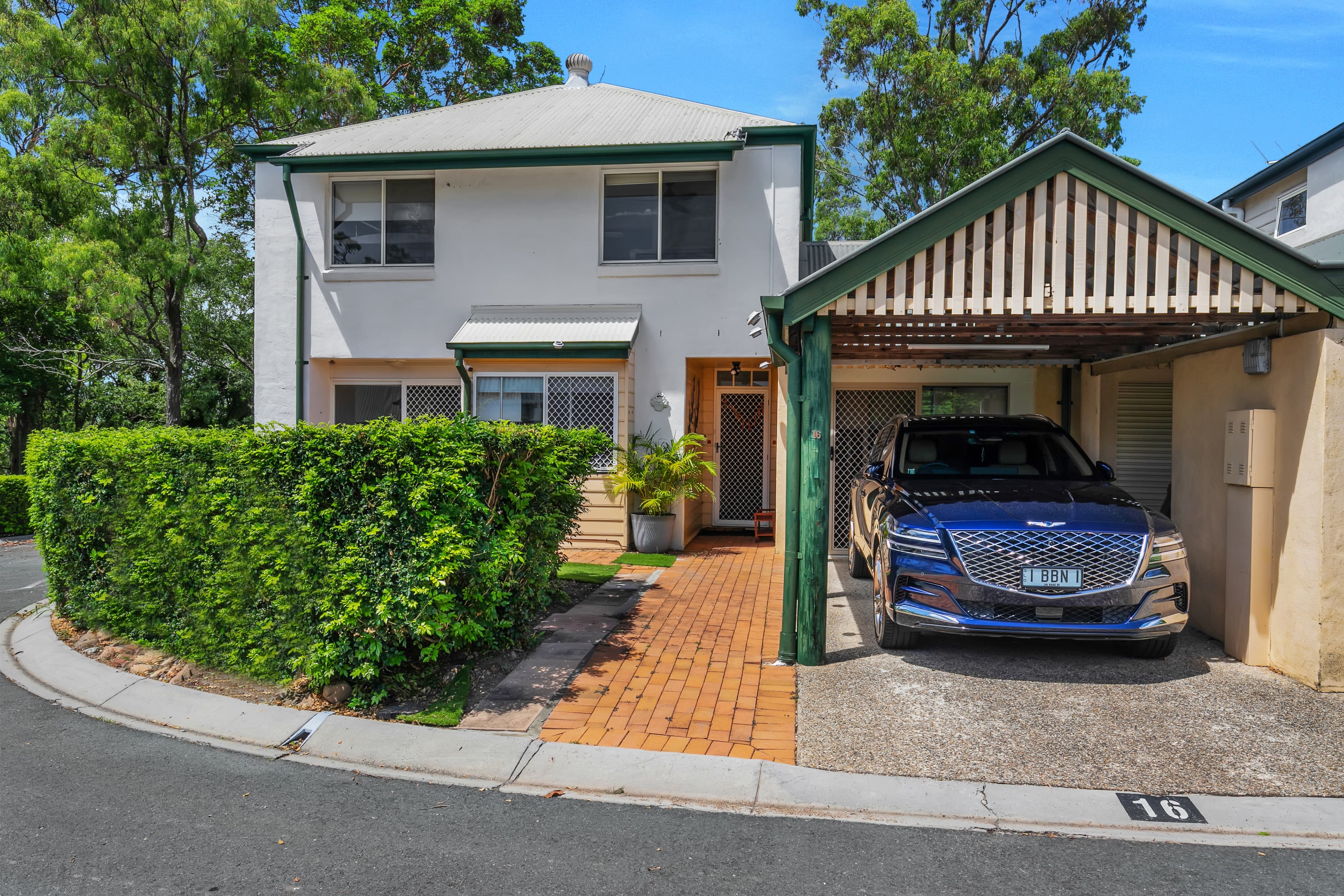 16/82 Russell Terrac..., Indooroopilly - Image 1
