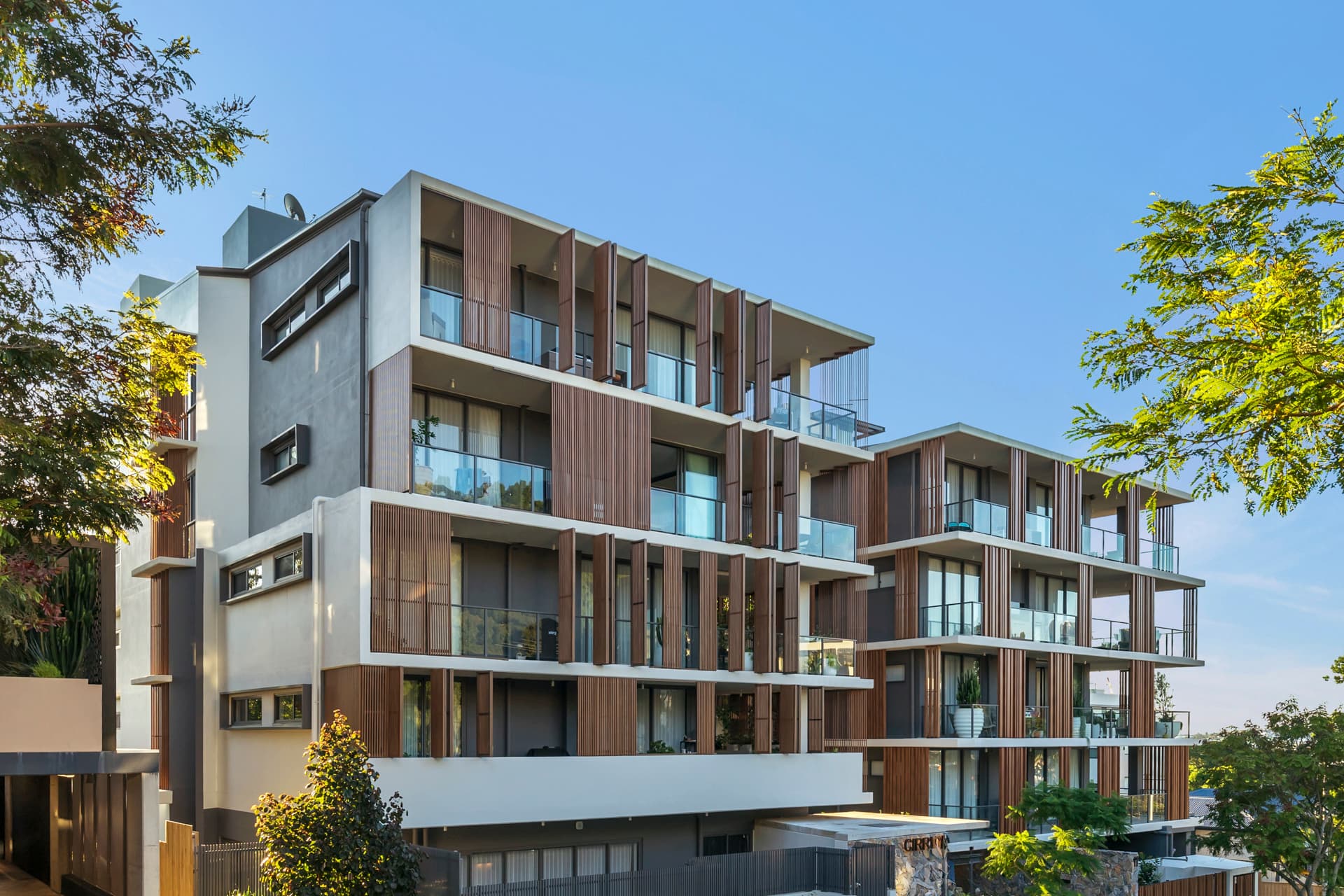 402/11 Carlton Stree..., Highgate Hill - Thumbnail 4