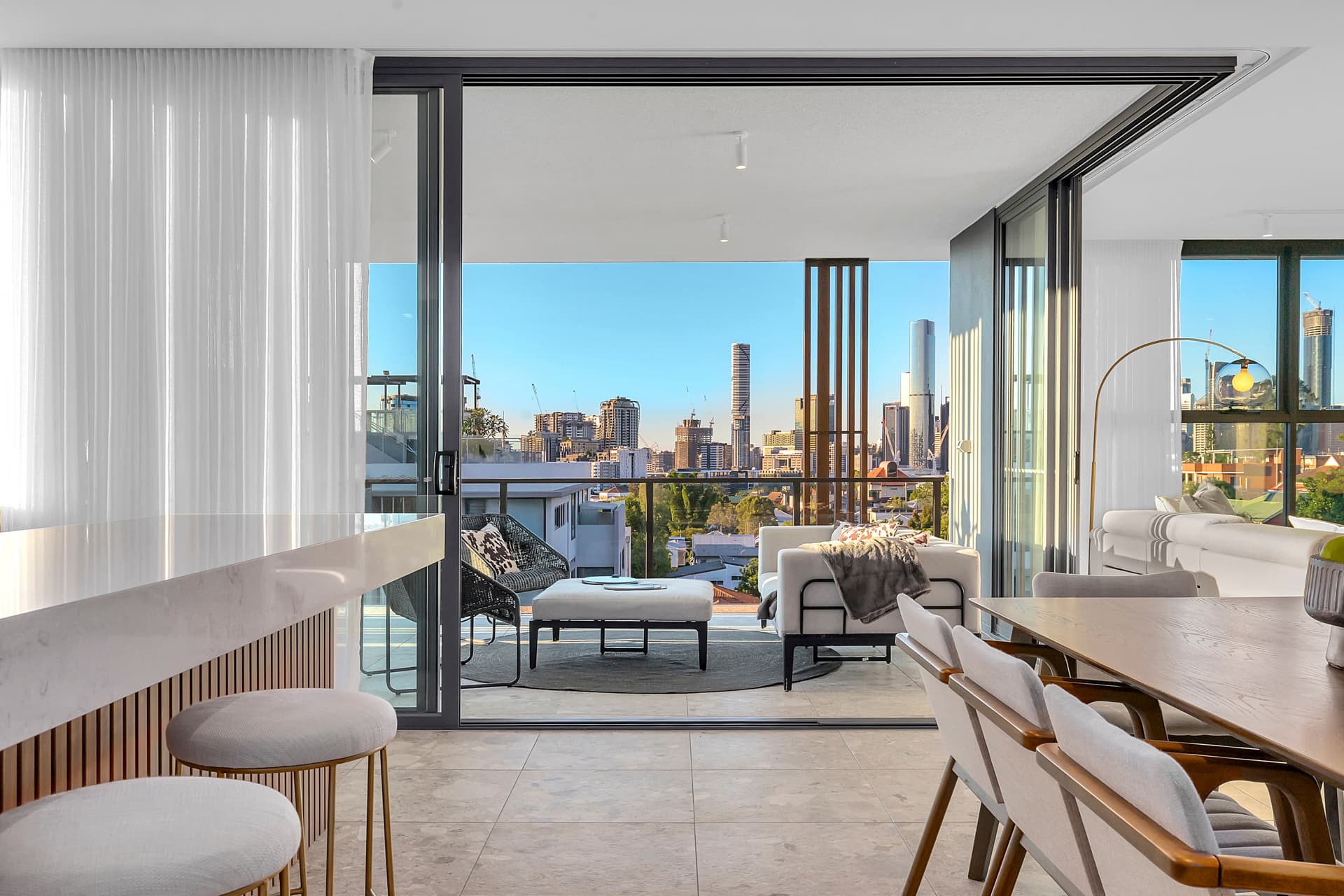 402/11 Carlton Stree..., Highgate Hill - Thumbnail 7