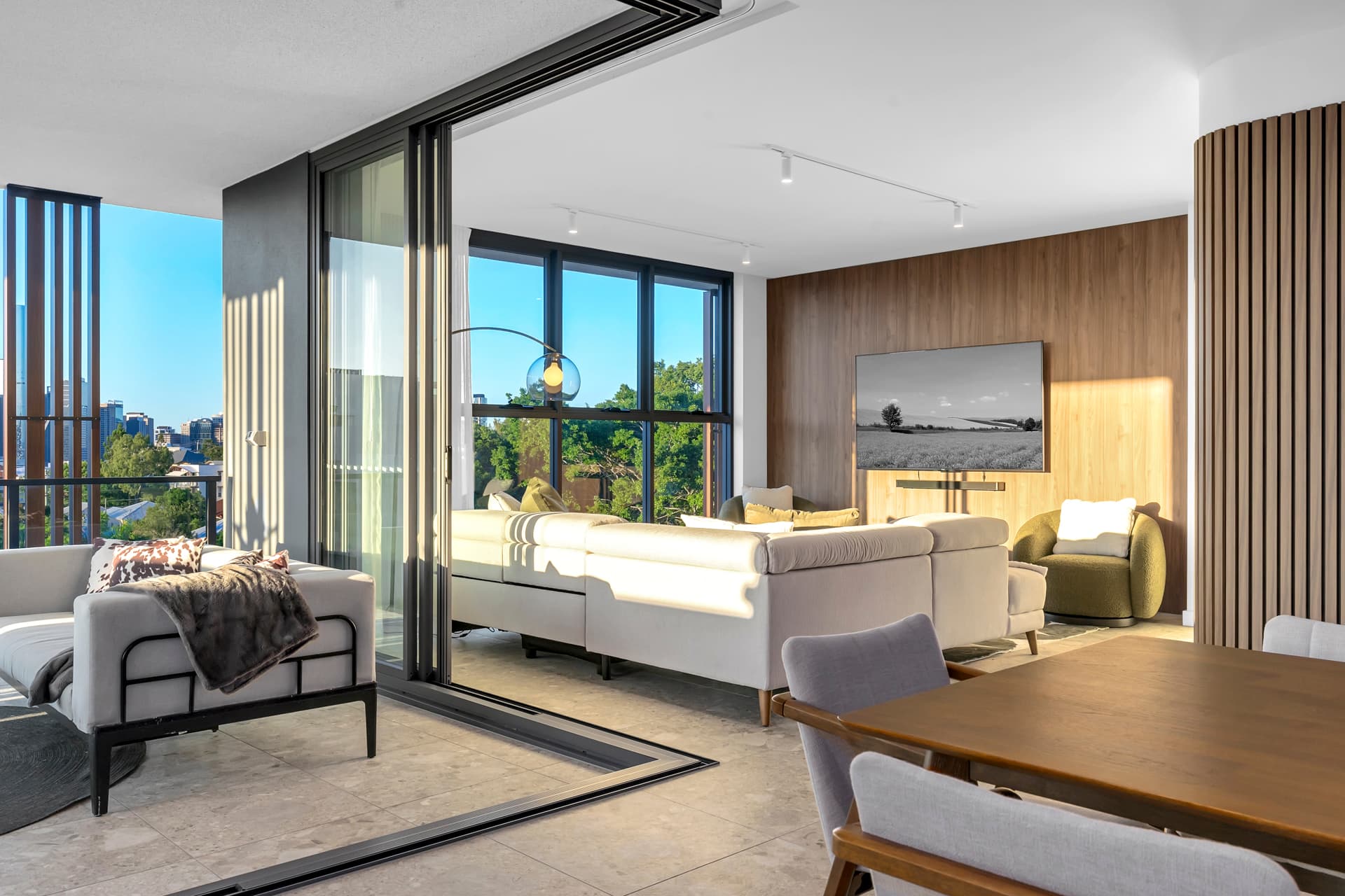 402/11 Carlton Stree..., Highgate Hill - Thumbnail 6