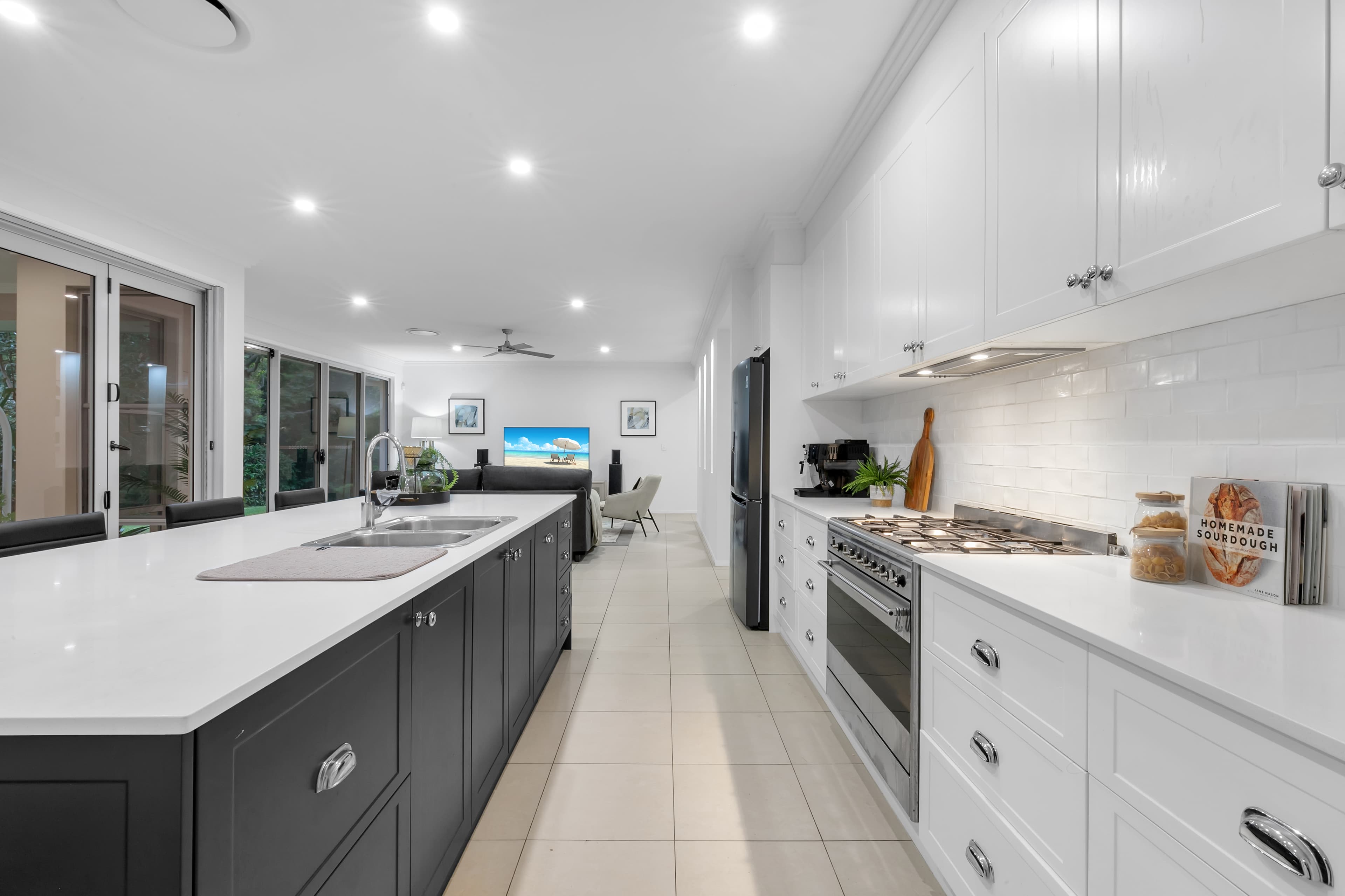 5 Ramada Place, Fig Tree Pocket - Image 1