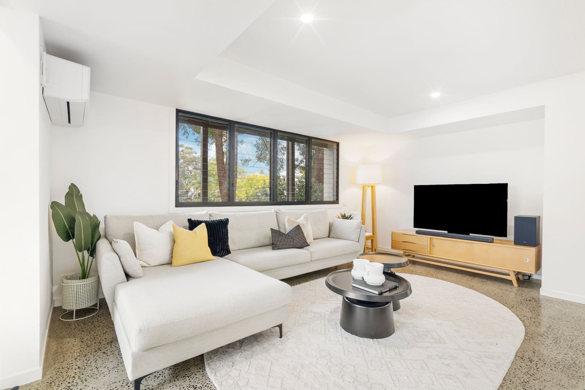15 Central Avenue, Indooroopilly - Thumbnail 2