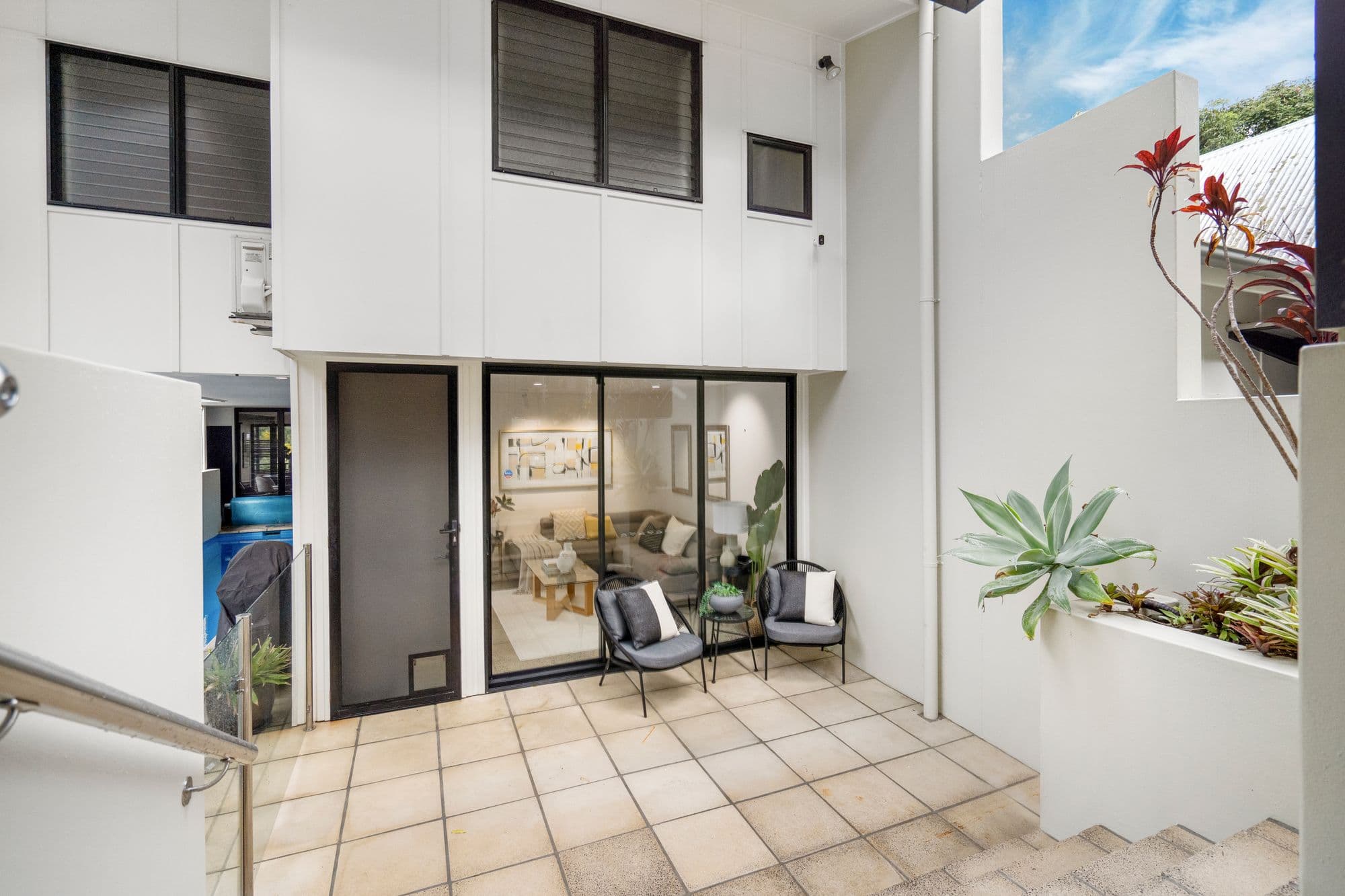 15 Central Avenue, Indooroopilly - Thumbnail 8