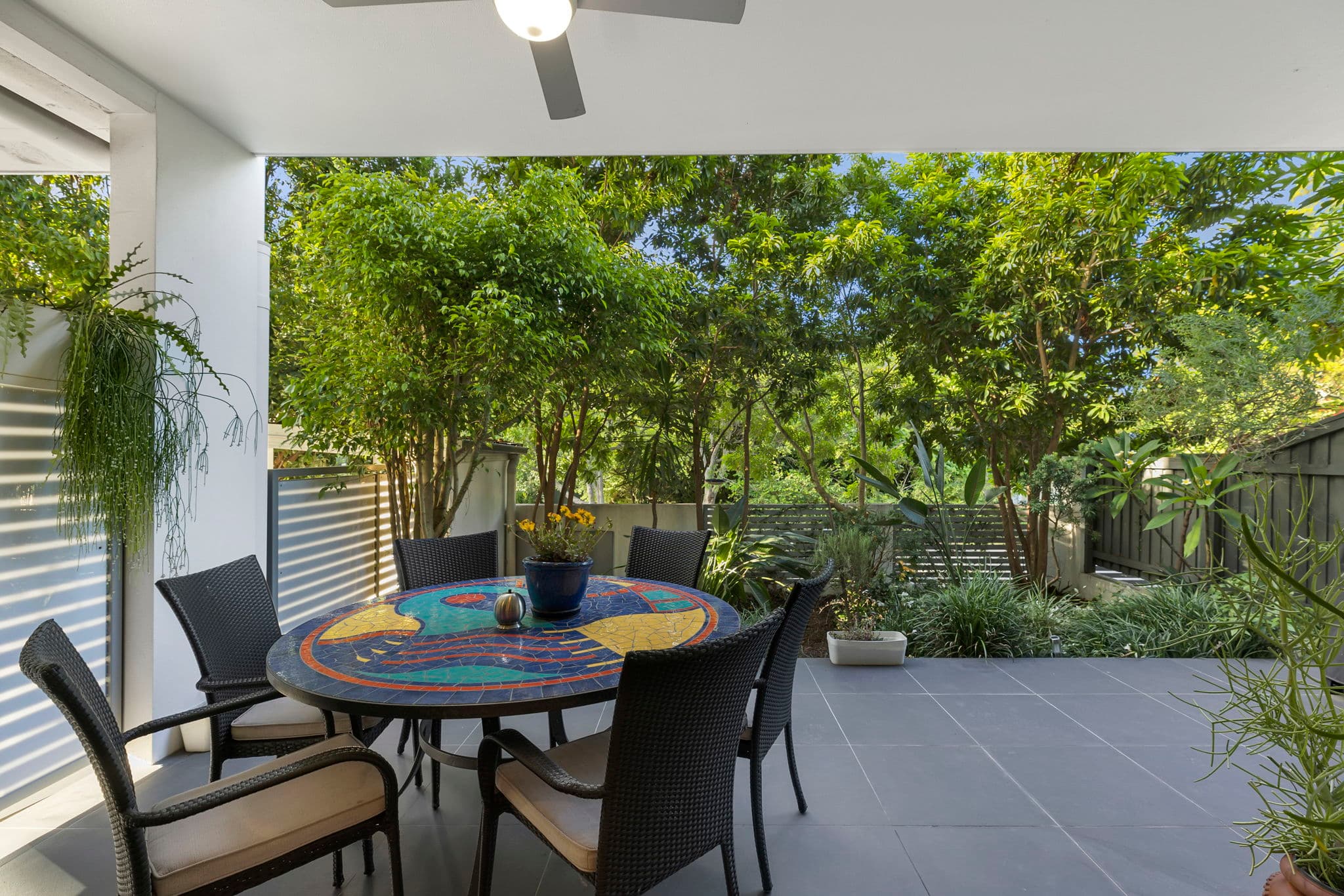 1/12 Montrose Road, Taringa - Image 1