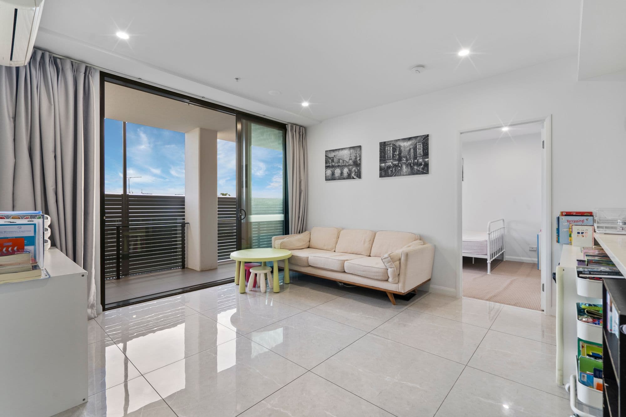 298/181 Clarence Roa..., Indooroopilly - Thumbnail 4