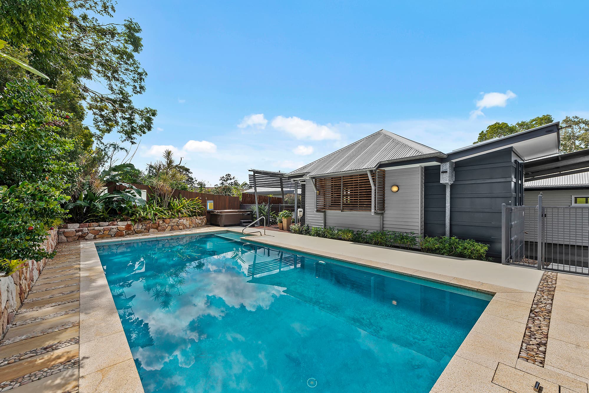 21 Acton Street, Ashgrove - Thumbnail 3