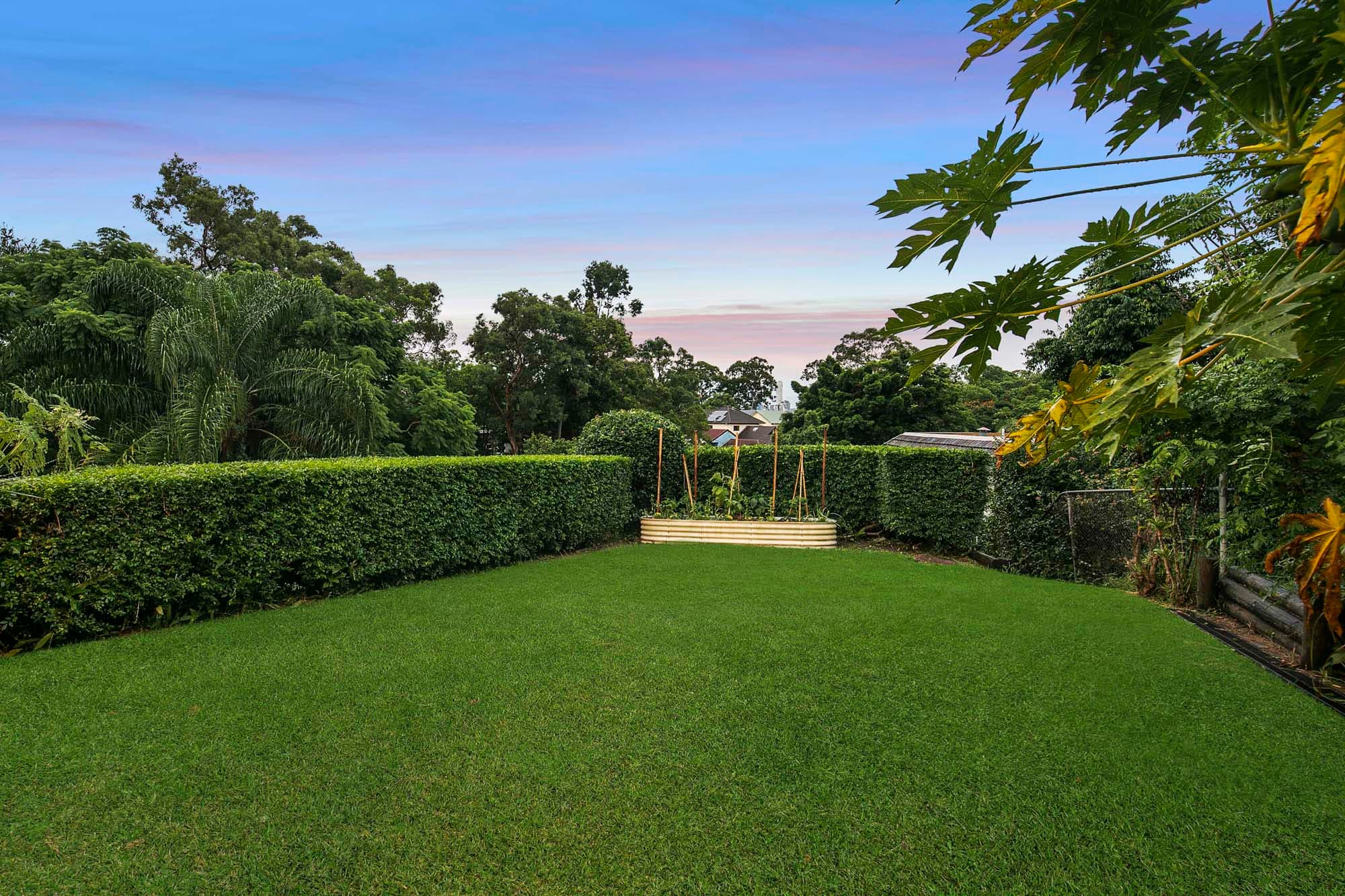 16 Seventh Avenue, St Lucia - Thumbnail 4