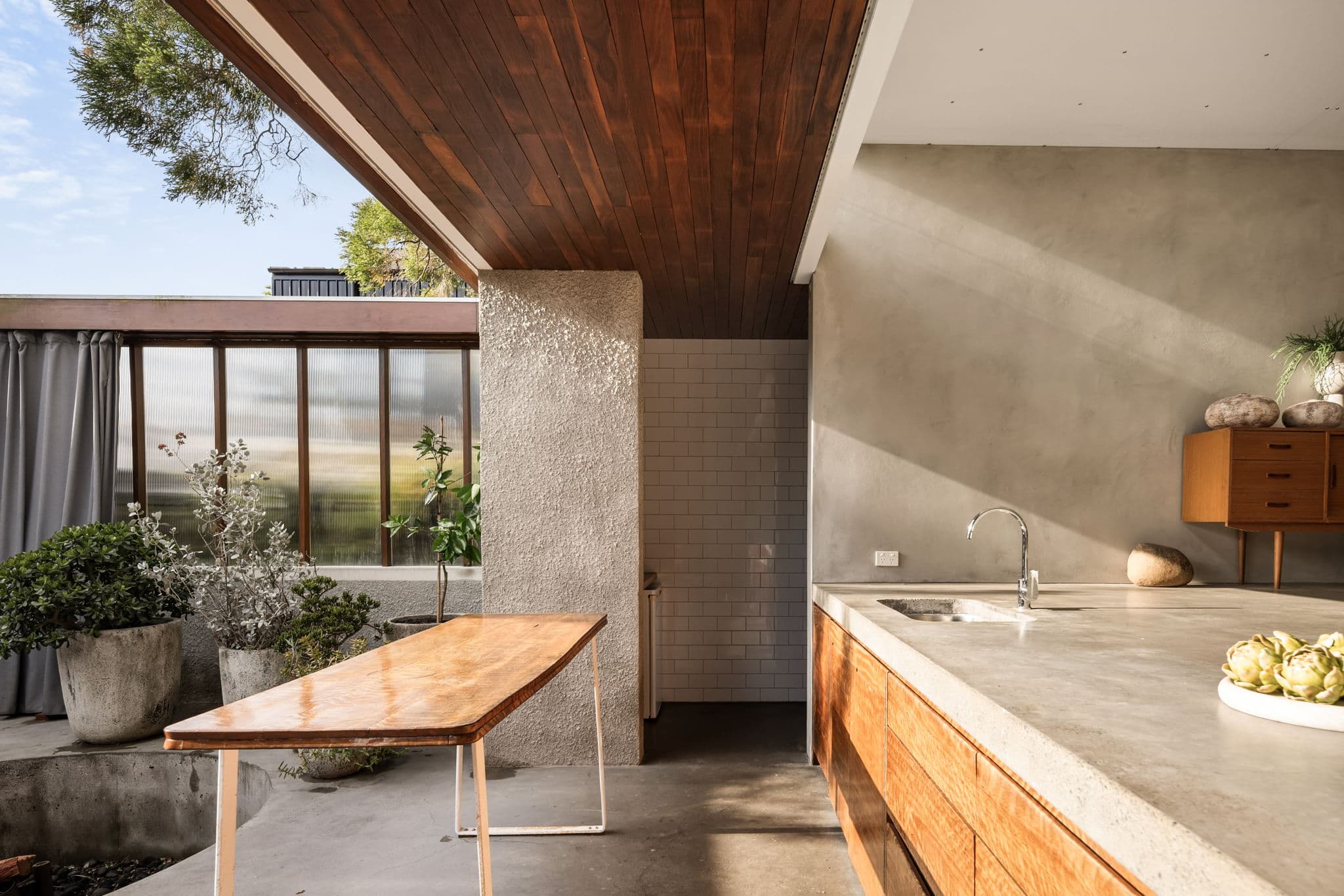 16 Lodge Street, Toowong - Thumbnail 2