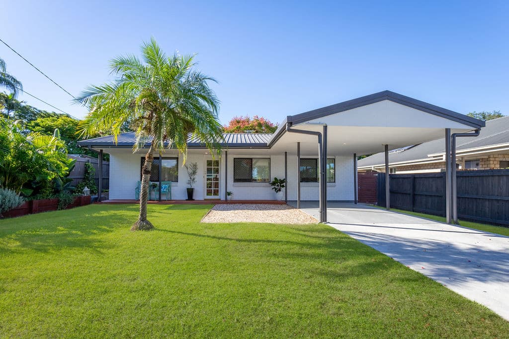 42 Robertson Road, Eastern Heights - Image 1
