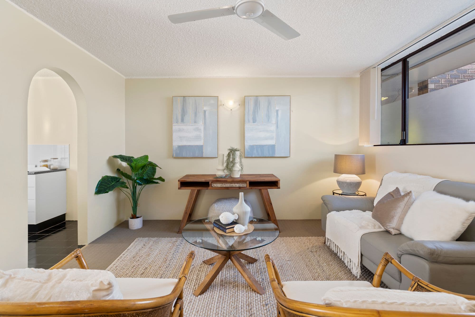 2/55 Central Avenue, Indooroopilly - Image 1