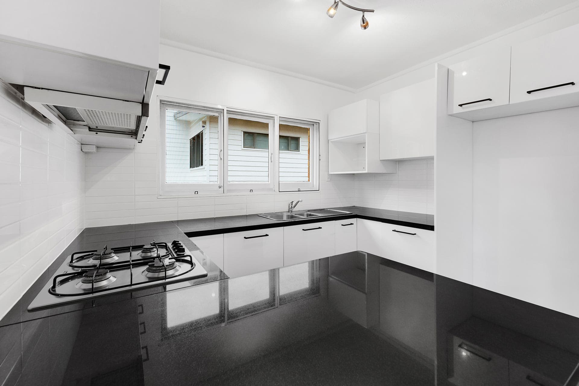6/19 Quinn Street, Toowong - Thumbnail 3