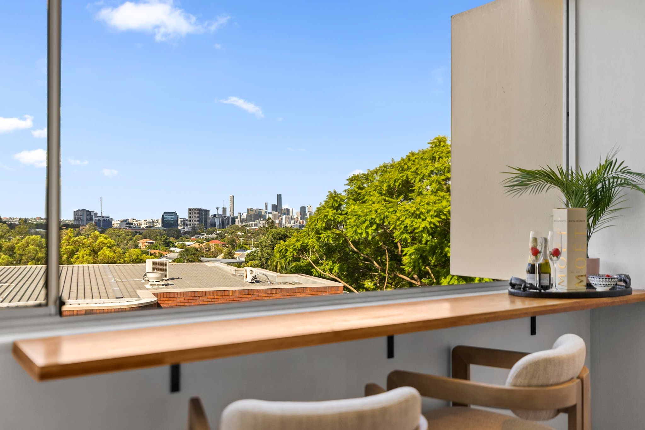 4/64 Swann Road, Taringa - Image 1