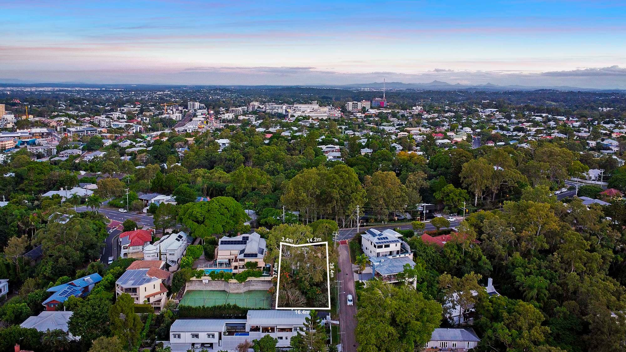 211 Stanley Terrace, Toowong - Thumbnail 2