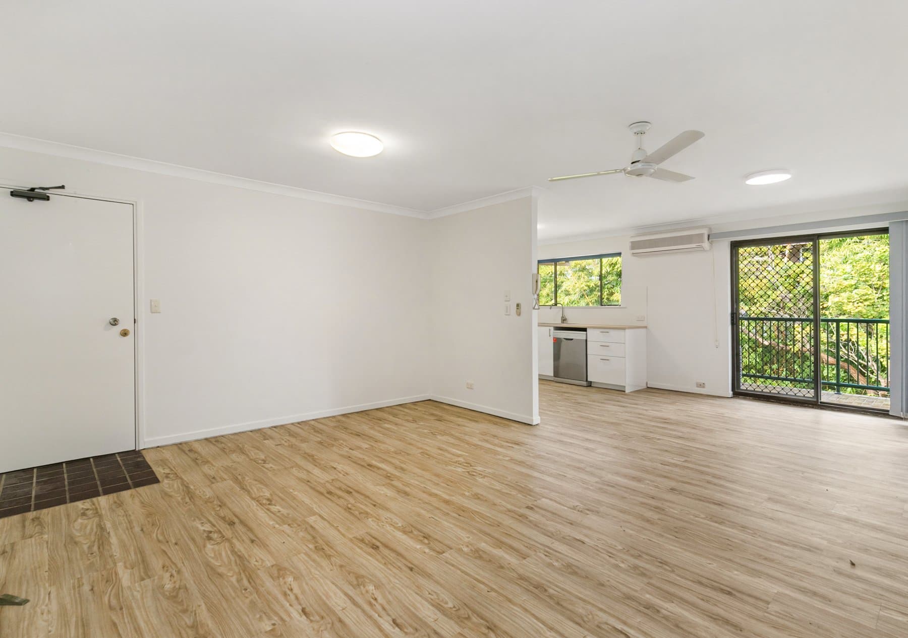 10/35 Durham Street, St Lucia - Image 1