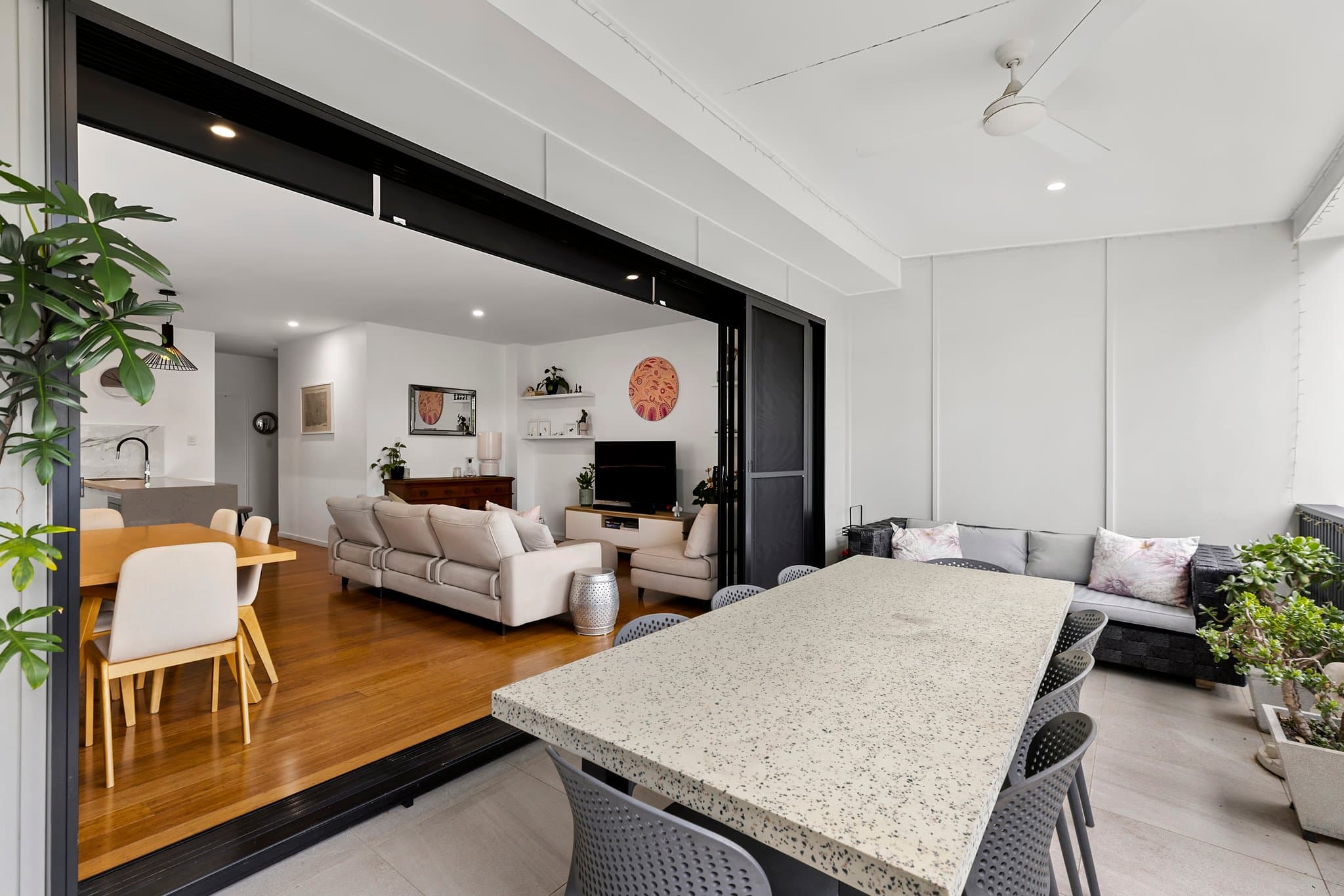 11/15 Kersley Road, Kenmore - Thumbnail 3