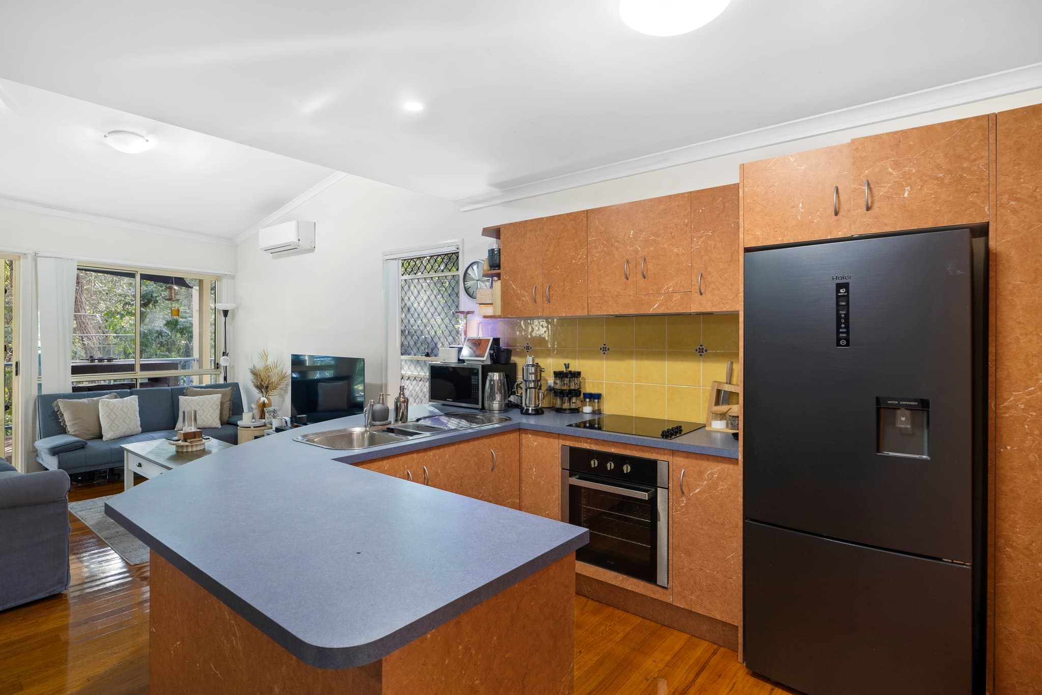 6/11 Woodstock Avenu..., Taringa - Thumbnail 2
