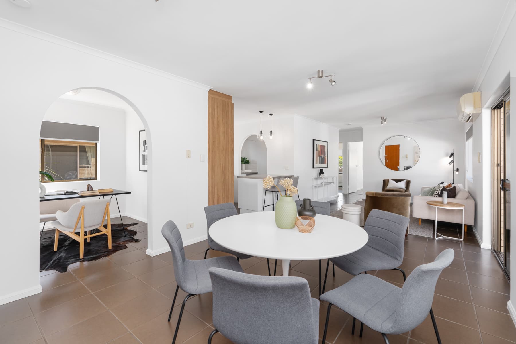 4/44 Maryvale Street, Toowong - Image 1