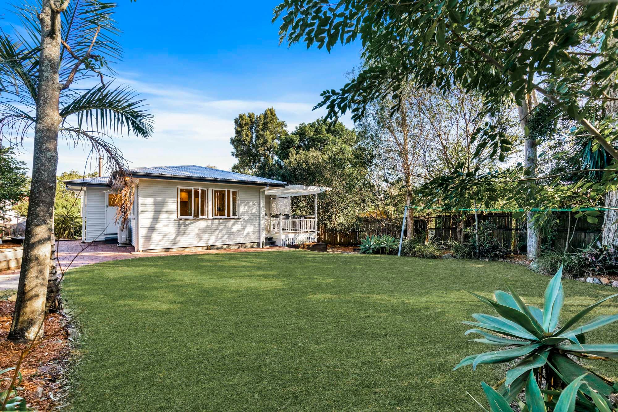 48 Baronsfield Stree..., Graceville - Thumbnail 2