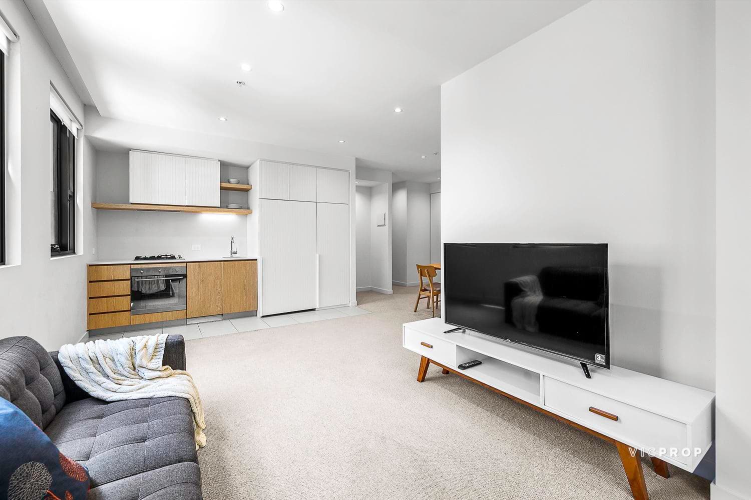 122/11 Bond Street, Caulfield North - Thumbnail 3