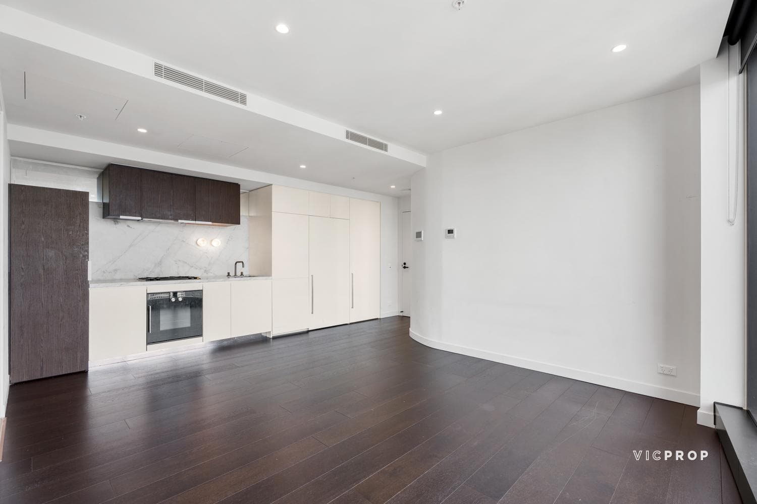 6109/370 Queen Street, Melbourne - Image 1