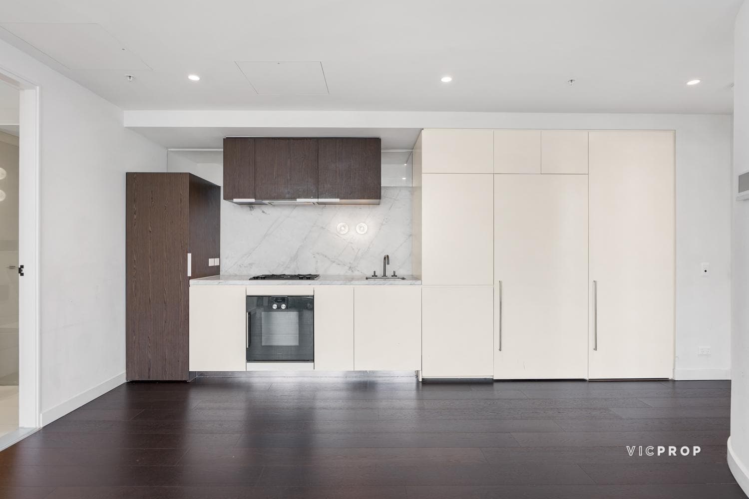 6109/370 Queen Street, Melbourne - Thumbnail 4