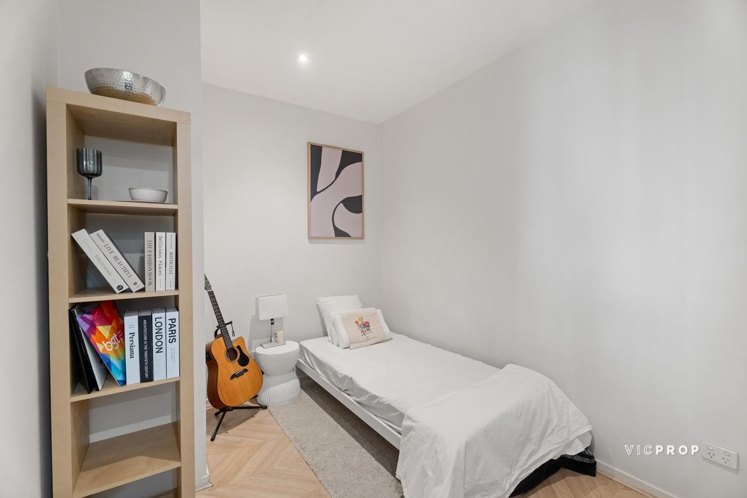 1305/225 Elizabeth Street, Melbourne - Thumbnail 6