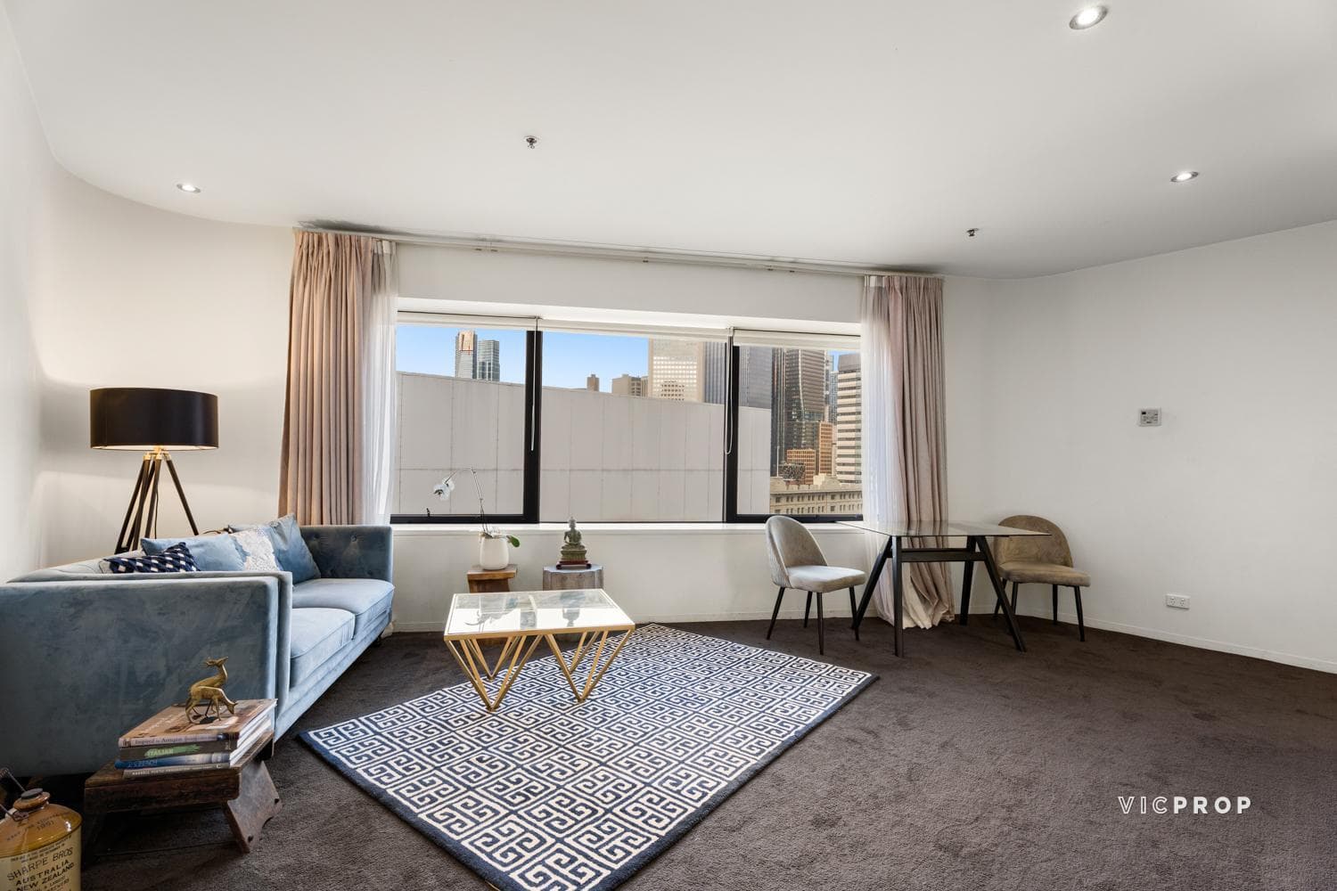 816/300 Swanston Street, Melbourne - Image 1