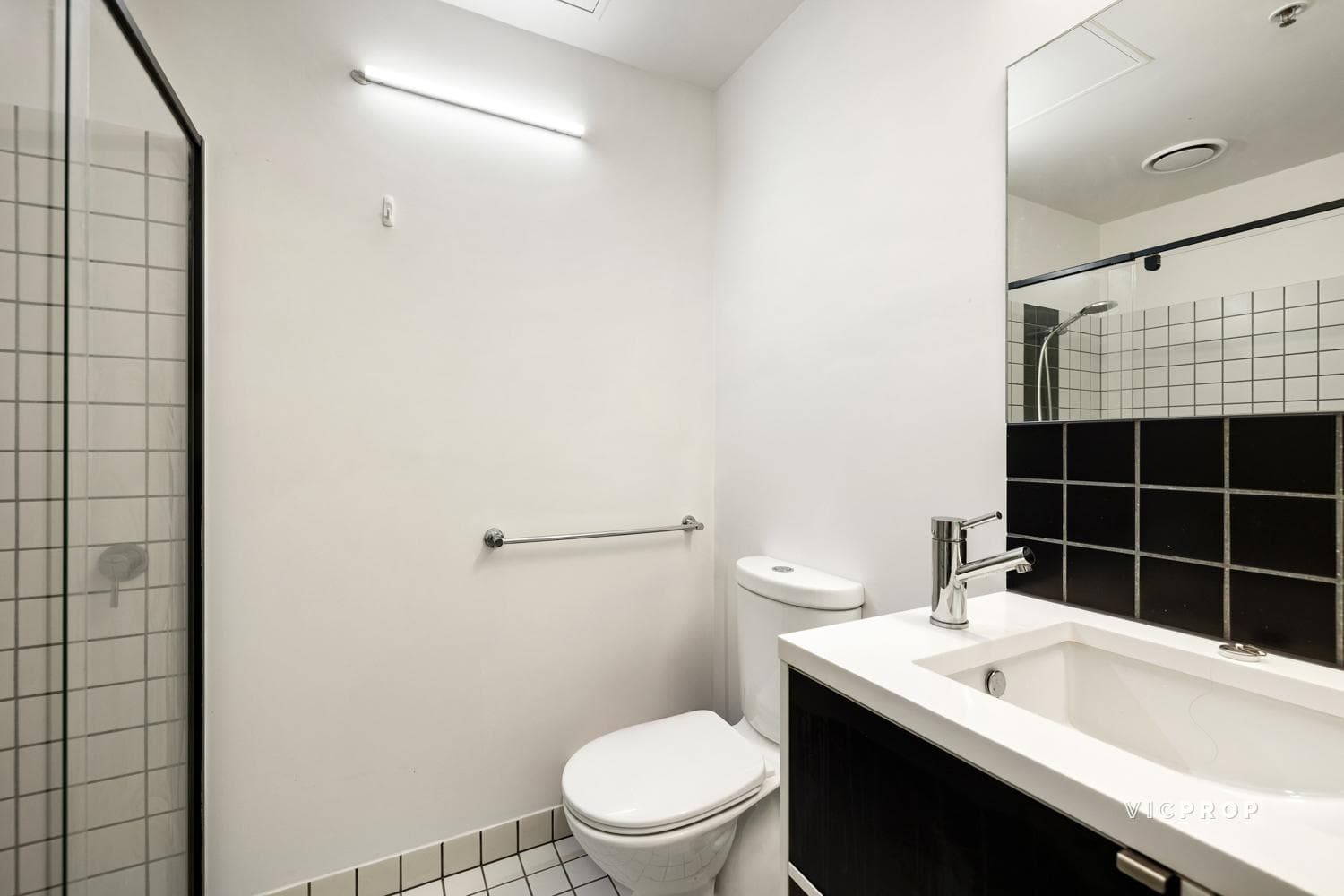 1406/31 Abeckett Street, Melbourne - Thumbnail 6