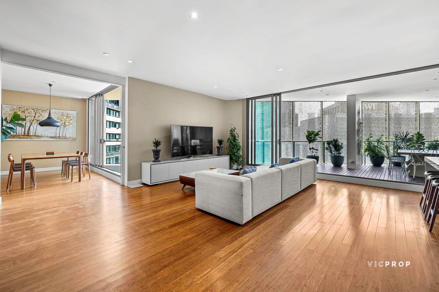2705/8 Kavanagh Street, Southbank - Thumbnail 3