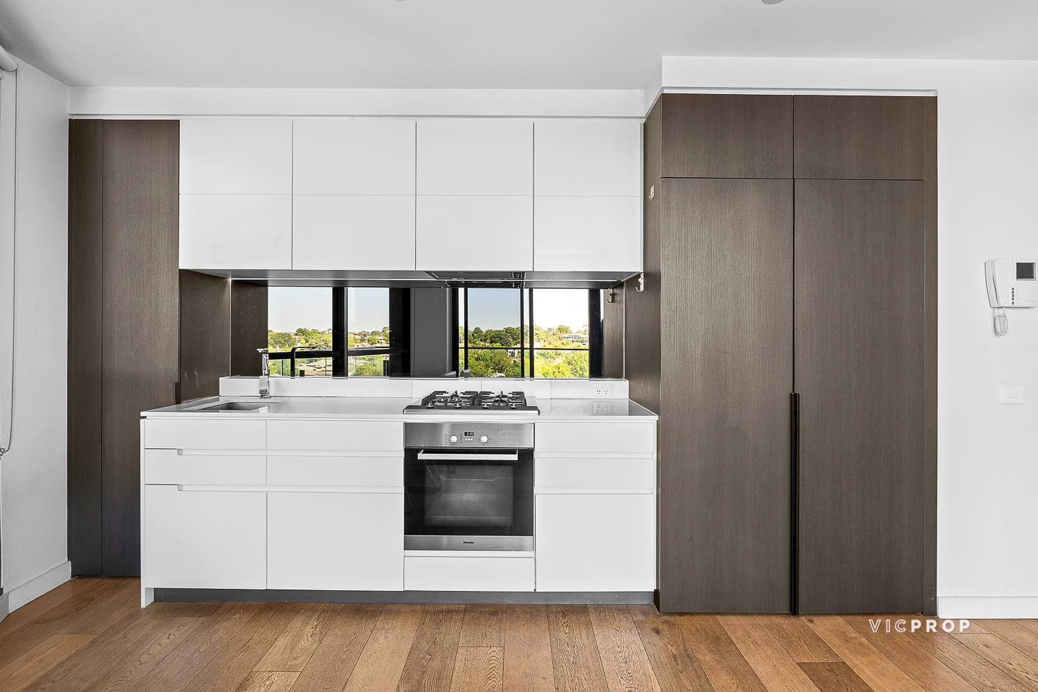 806/118 High Street, Kew - Thumbnail 3