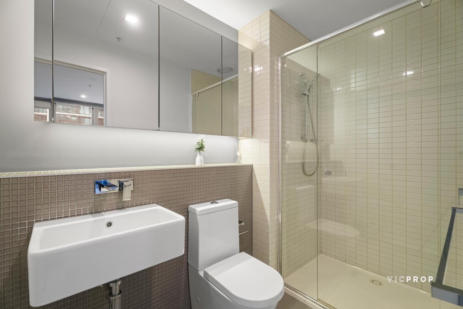 1802/38 Rose Lane, Melbourne - Thumbnail 8