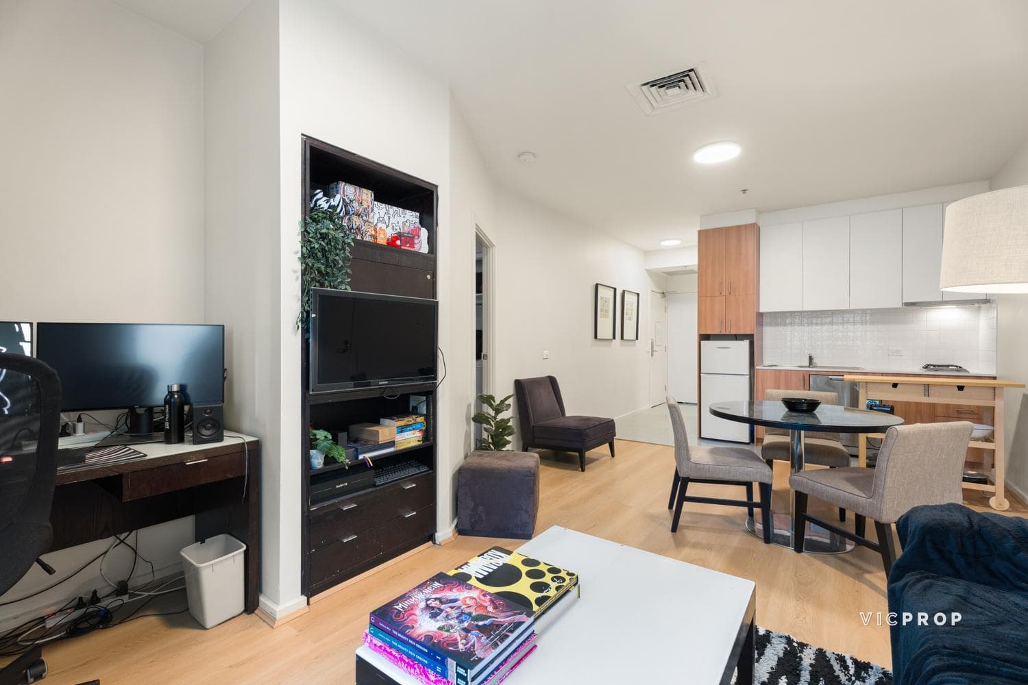 501/250 Elizabeth Street, Melbourne - Thumbnail 3