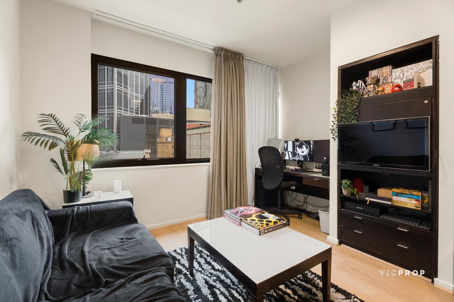 501/250 Elizabeth Street, Melbourne - Thumbnail 2