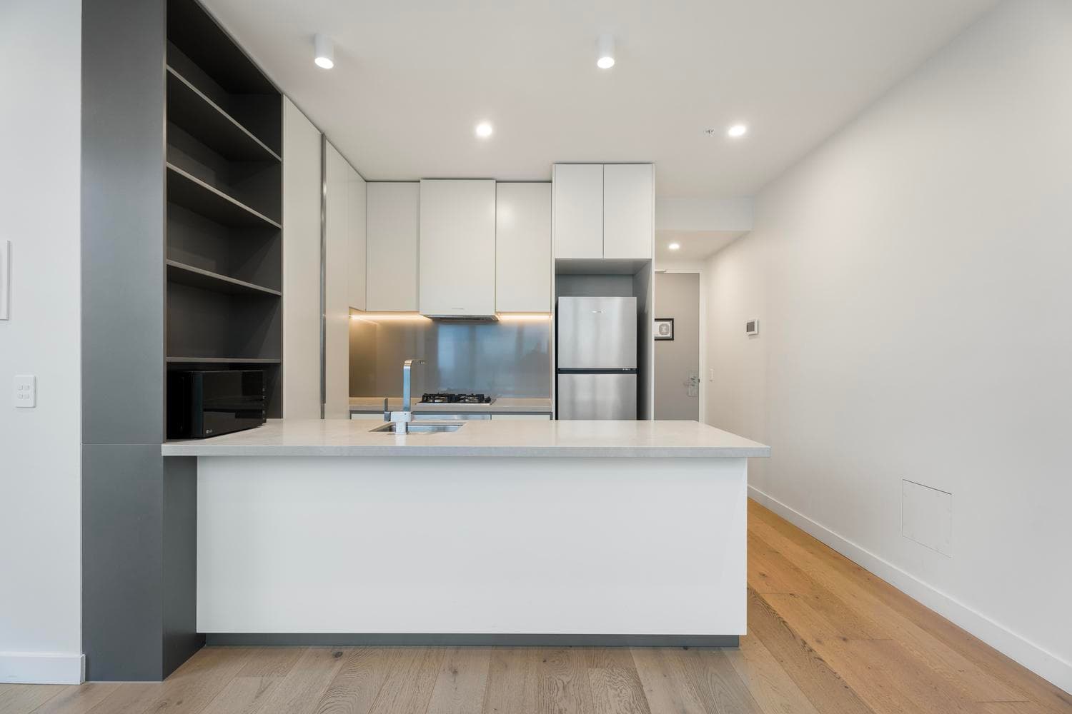 2604/301 King Street, Melbourne - Thumbnail 3