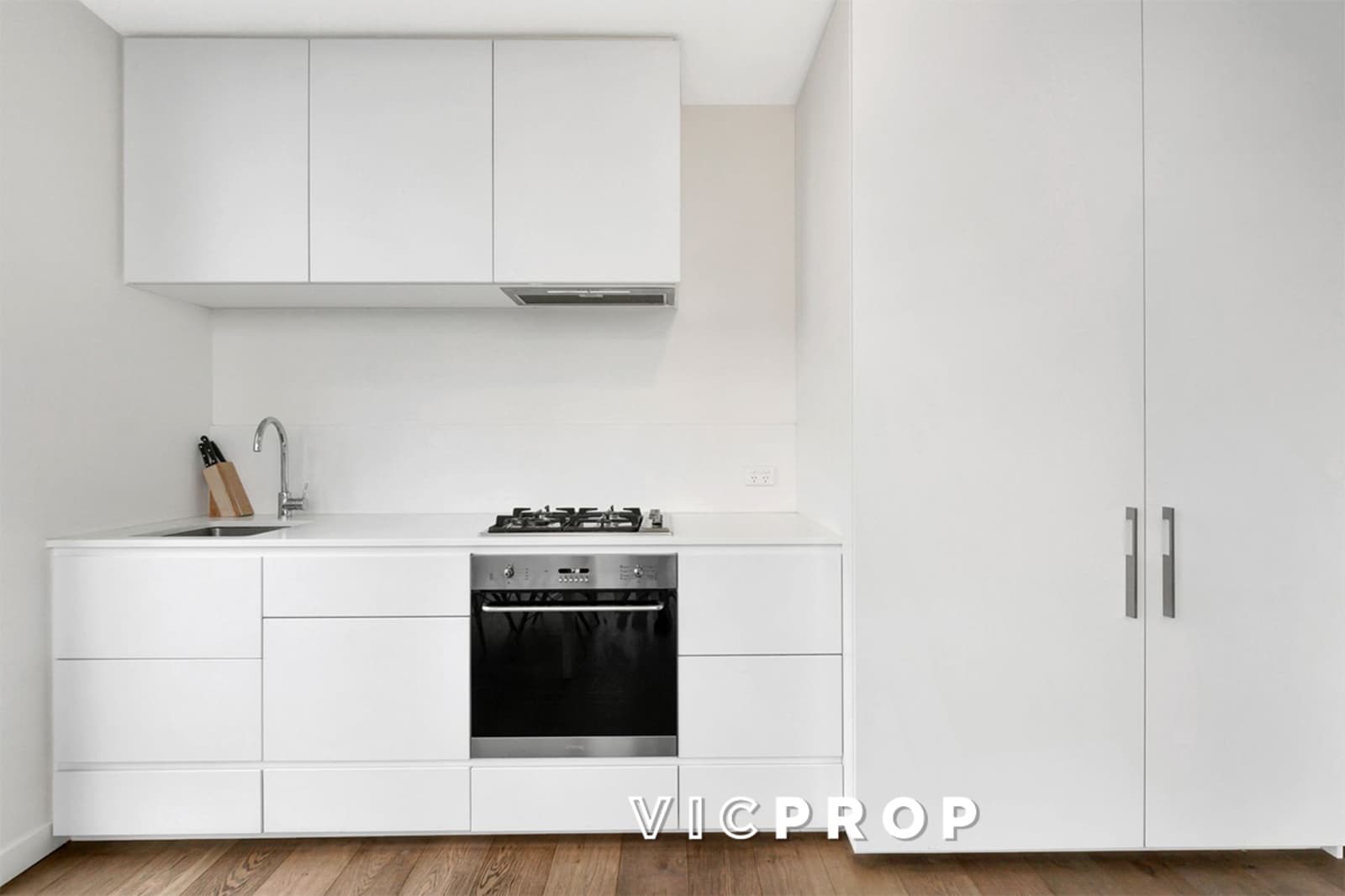 412/65 Dudley Street, West Melbourne - Thumbnail 2