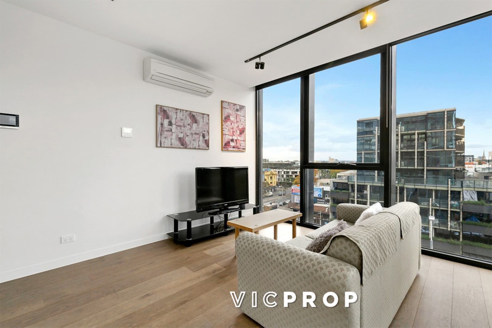 412/65 Dudley Street, West Melbourne - Thumbnail 3