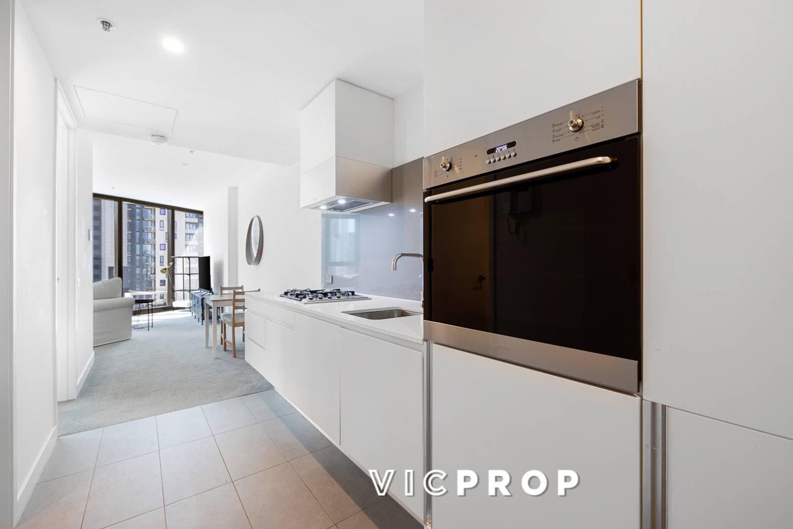 1210/105 Clarendon Street, Southbank - Thumbnail 3