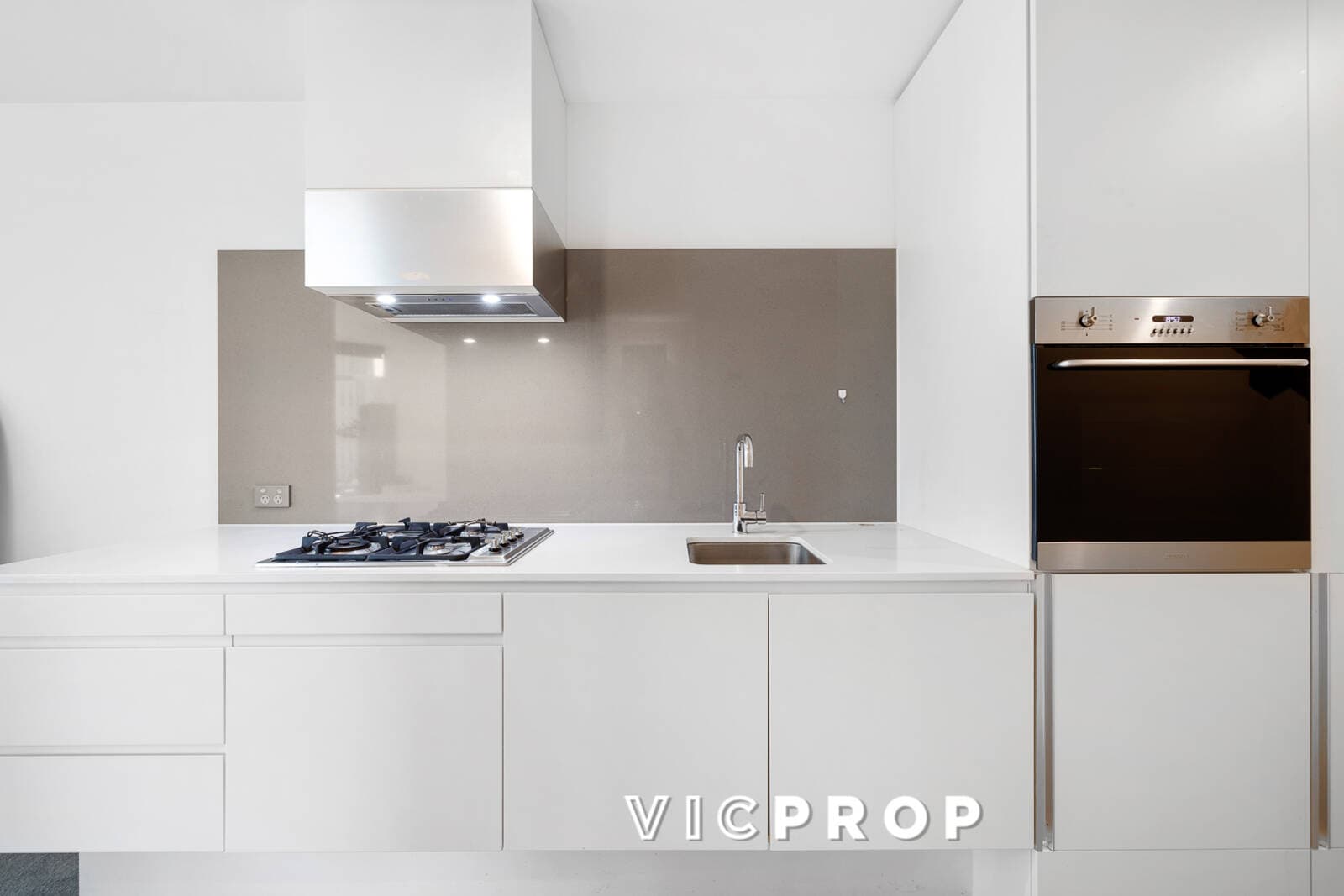 1210/105 Clarendon Street, Southbank - Thumbnail 4