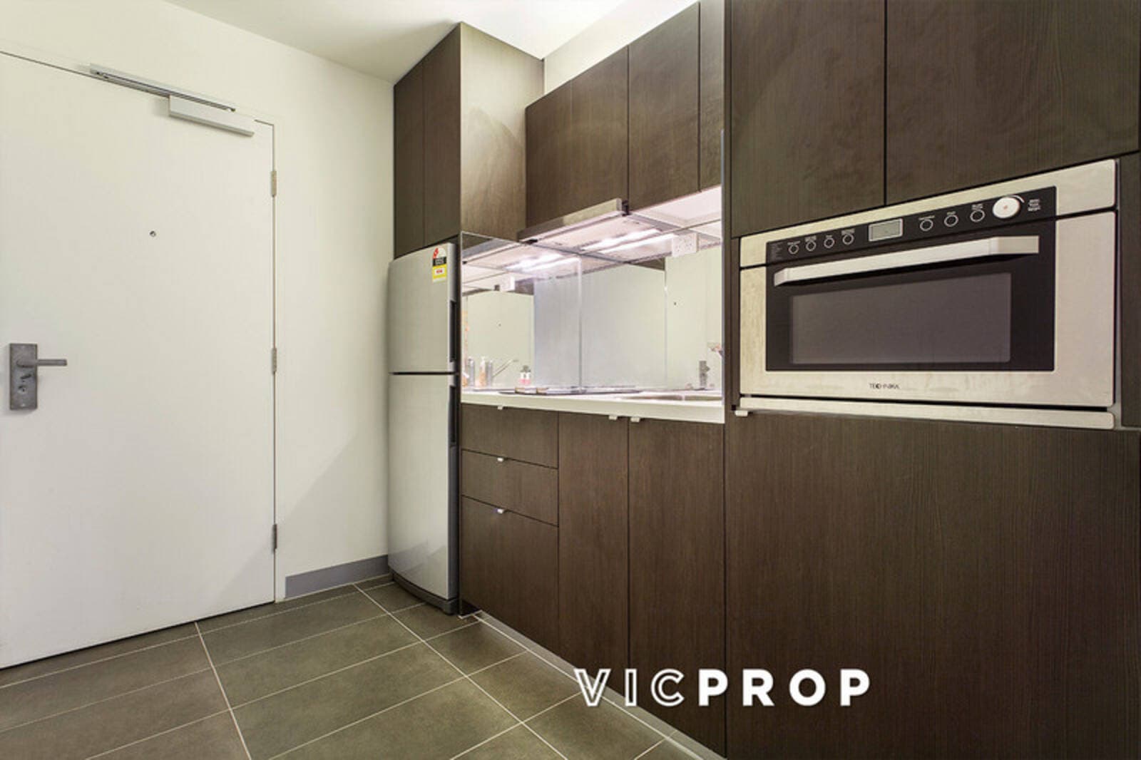 409/53 Batman Street, West Melbourne - Thumbnail 2