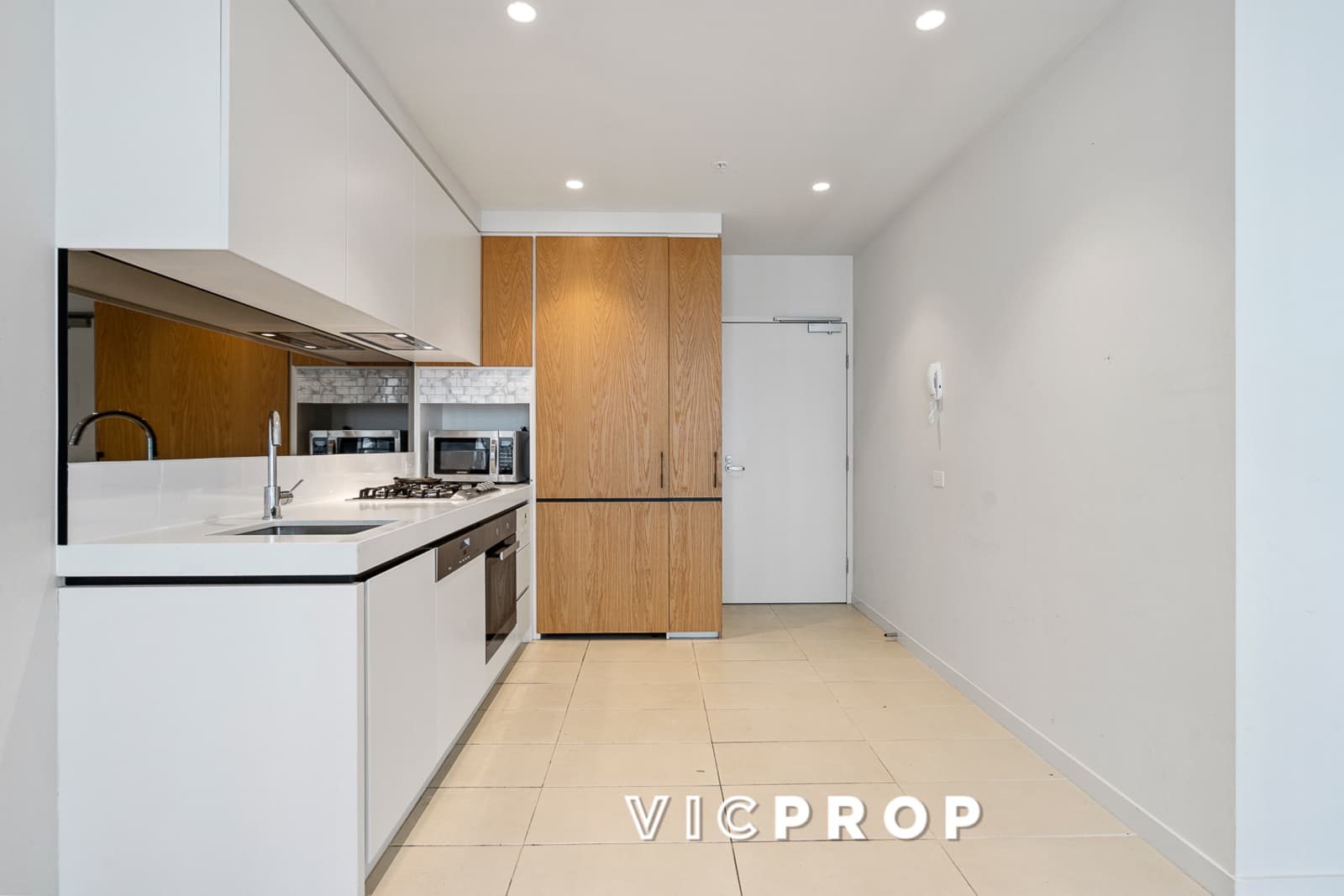 1612/8 Daly Street, South Yarra - Thumbnail 3