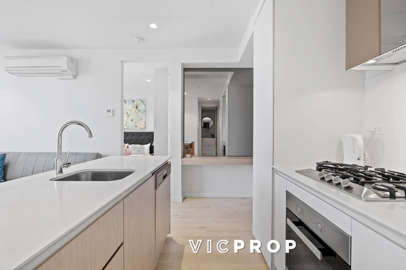 3505/135 A'Beckett Street, Melbourne - Thumbnail 4