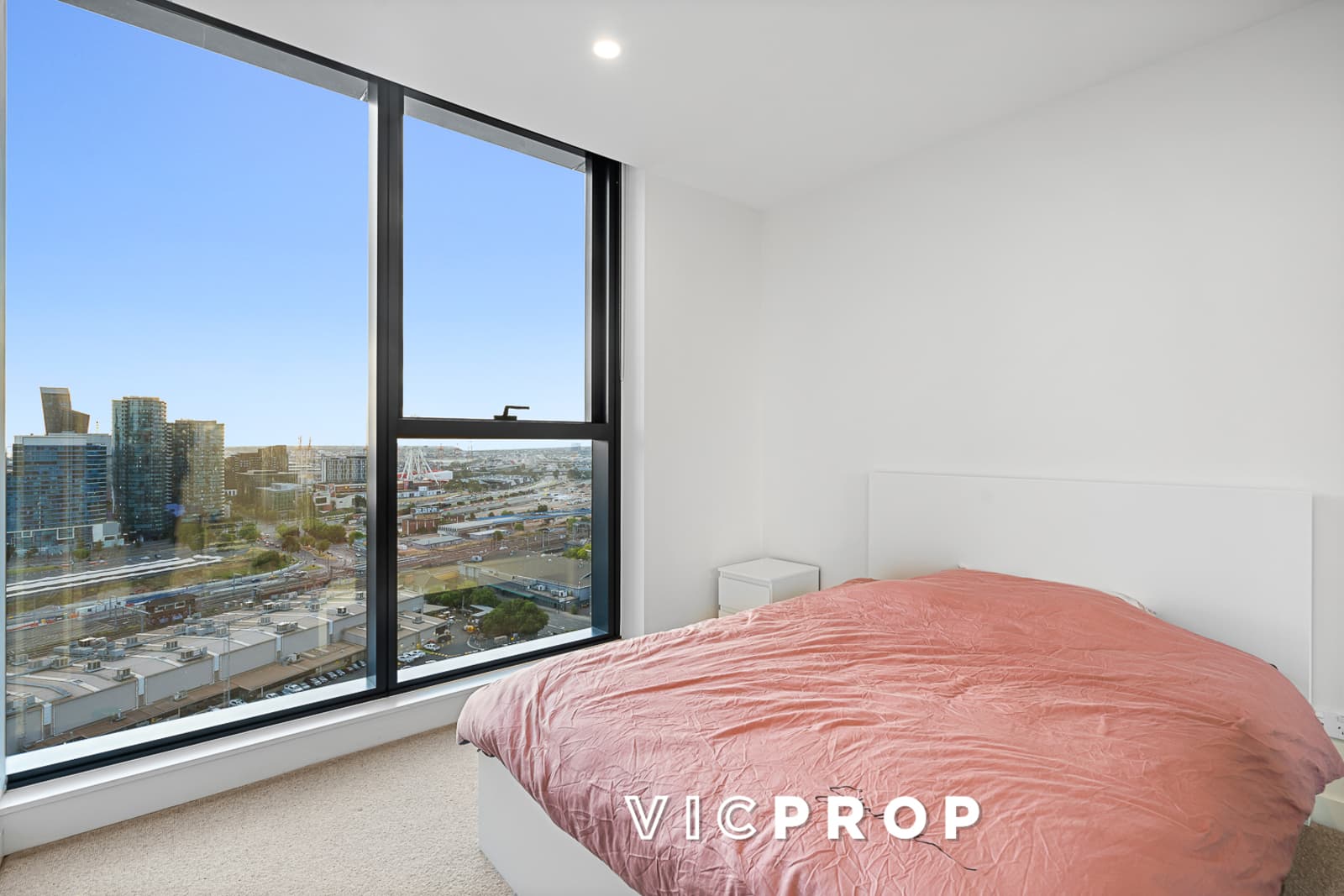 1714/105 Batman Street, West Melbourne - Thumbnail 3